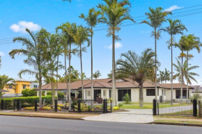 Luxury Beachfront home in Hervey Bay